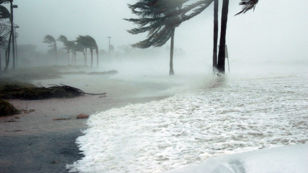 Hurricane Preparedness for Florida HOAs and Condo Associations: 5 Best Practices for Community Readiness