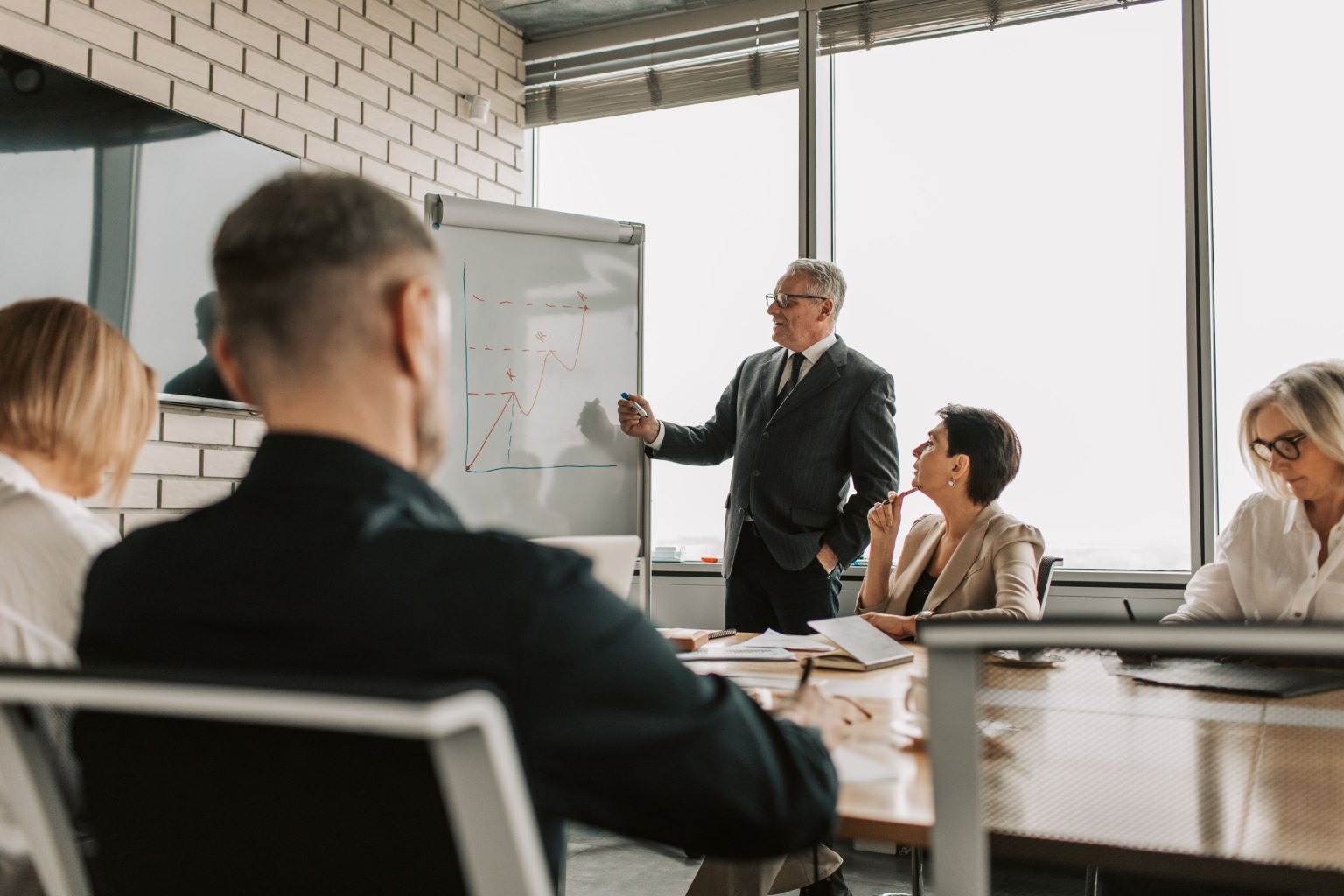 Can an HOA Budget Committee Meet Privately in Florida